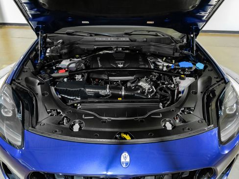Used 2023 Maserati Grecale Modena AWD/4WD image 49