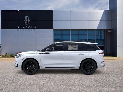 New 2025 Lincoln Corsair Reserve w/ Jet Appearance Package image 3