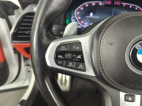 Used 2022 BMW 840i Convertible image 21