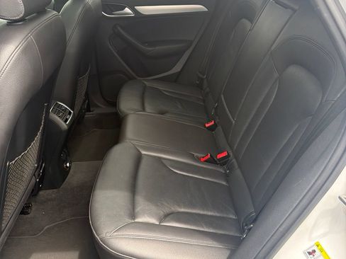 Used 2018 Audi Q3 2.0T Premium w/ Convenience Package AWD/4WD image 9