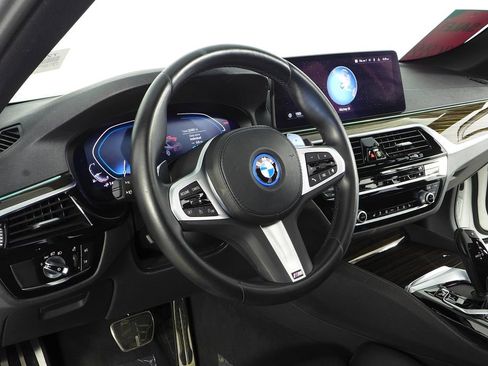 Used 2023 BMW 530e w/ M Sport Package RWD image 31