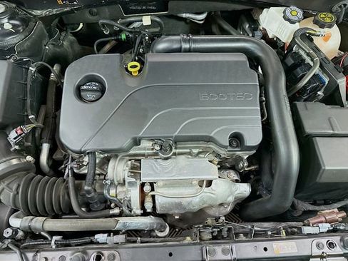 Used 2024 Chevrolet Malibu LT image 34