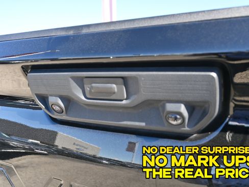 Used 2025 Chevrolet Silverado 2500 LT w/ Texas Edition AWD/4WD image 6