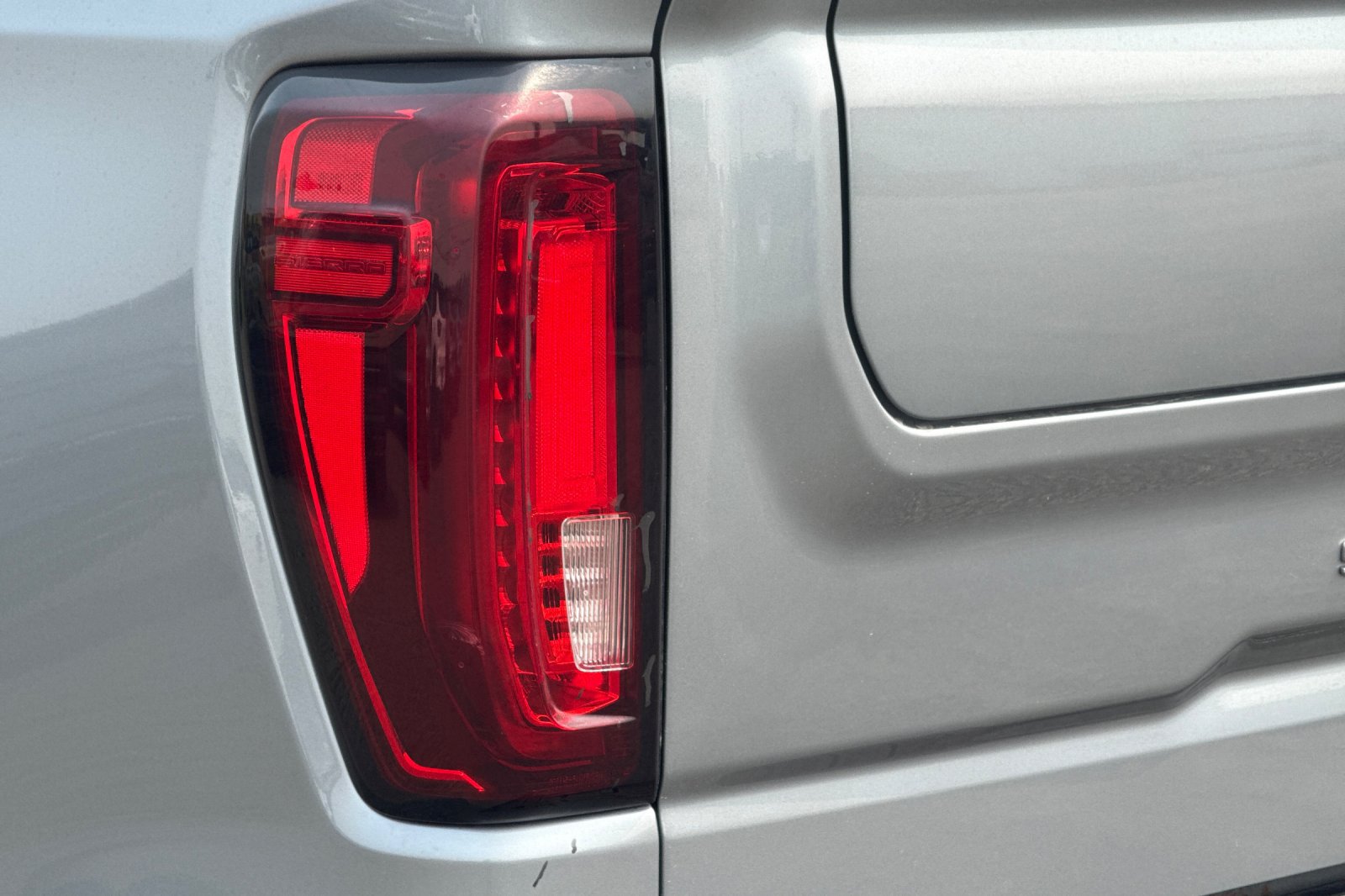 Used 2025 GMC Sierra 1500 SLT AWD/4WD image 45