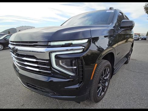 Used 2025 Chevrolet Tahoe LT w/ Comfort Package image 6