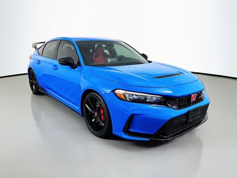 Used 2025 Honda Civic Type R image 3