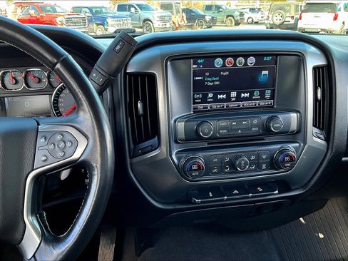 Used 2018 Chevrolet Silverado 1500 LT w/ Texas Edition image 5