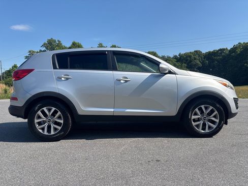 Used 2016 Kia Sportage LX FWD image 6