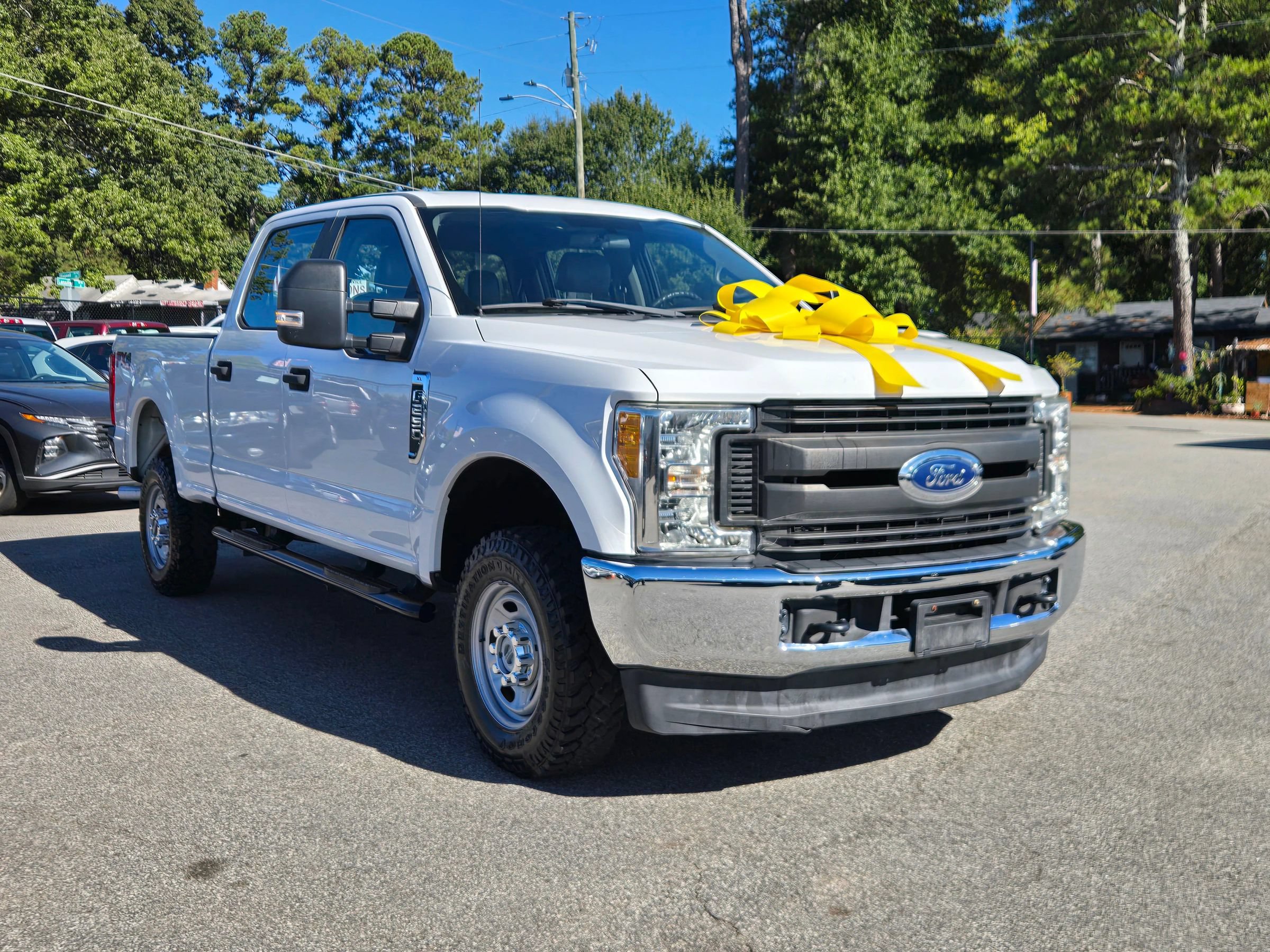 Used 2017 Ford F250 XL w/ Power Equipment Group AWD/4WD image 4