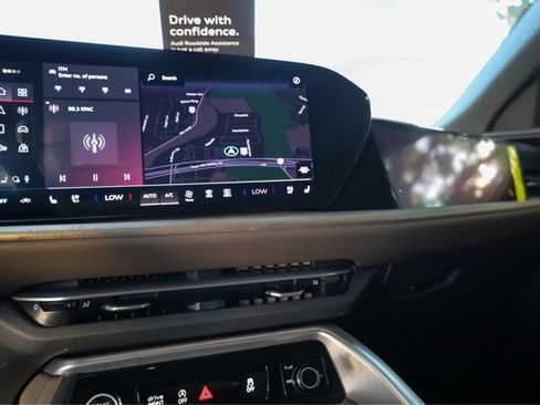 New 2025 Audi Q5 Prestige image 11