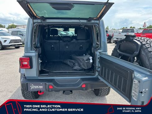 Used 2024 Jeep Wrangler Unlimited Rubicon AWD/4WD image 10