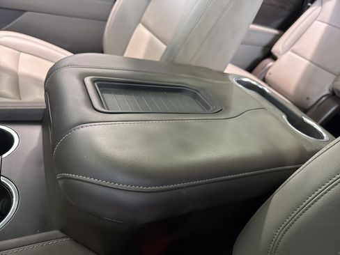 Used 2023 Chevrolet Tahoe Z71 w/ Luxury Package image 35