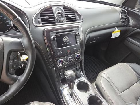Used 2017 Buick Enclave Leather FWD image 34