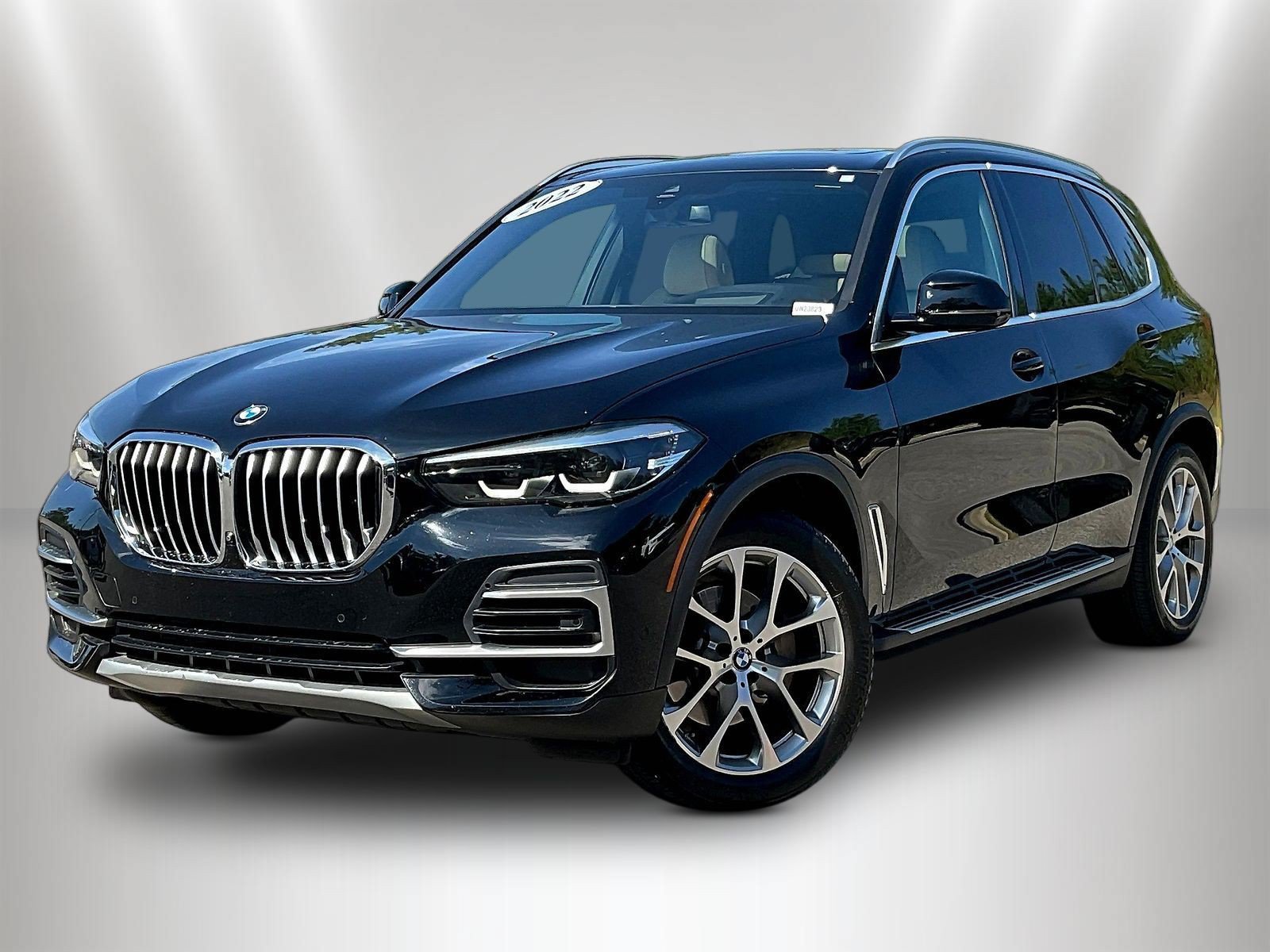 Used 2022 BMW X5 xDrive40i w/ Premium Package AWD/4WD image 3