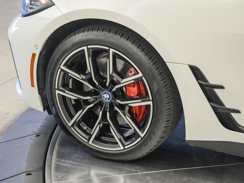 Certified 2023 BMW i4 eDrive40 w/ M Sport Package RWD image 9