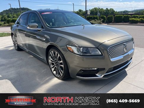 Used 2017 Lincoln Continental Select FWD image 31