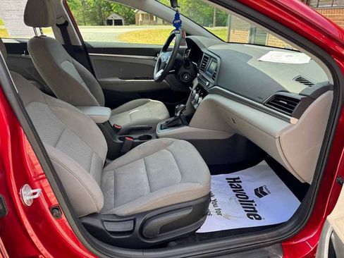 Used 2019 Hyundai Elantra SE image 9