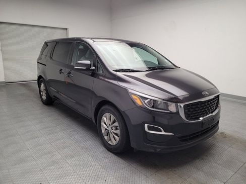 Used 2020 Kia Sedona LX FWD image 13