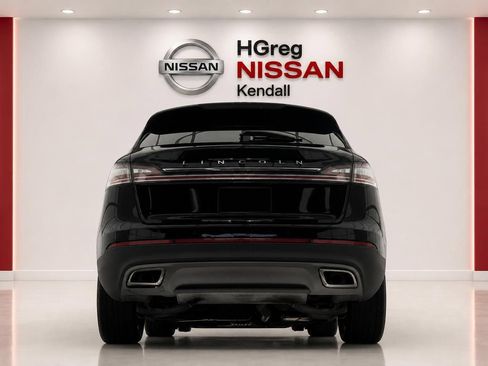 Used 2021 Lincoln Nautilus FWD w/ Equipment Group 101A image 6