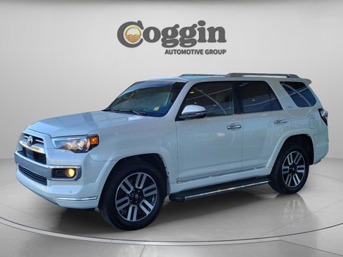 Used 2020 Toyota 4Runner Limited image 33