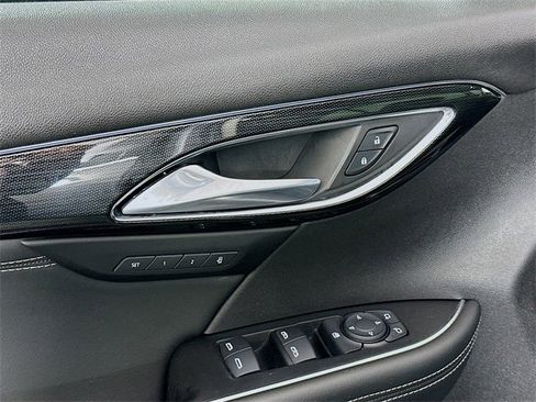 Used 2021 Buick Envision Essence image 17