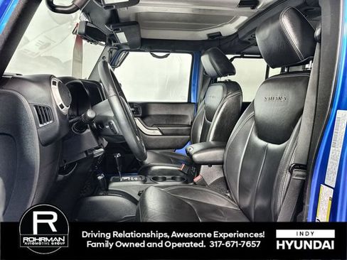 Used 2016 Jeep Wrangler Unlimited Sahara w/ Max Tow Package image 12