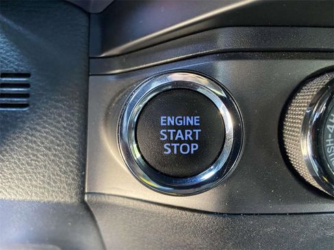 Used 2021 Toyota Tacoma TRD Off-Road image 22