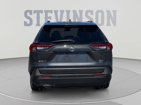 Used 2020 Toyota RAV4 XLE AWD/4WD image 4