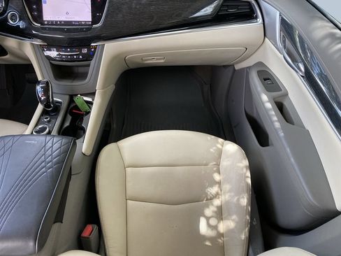 Used 2021 Cadillac XT6 Premium Luxury FWD image 15