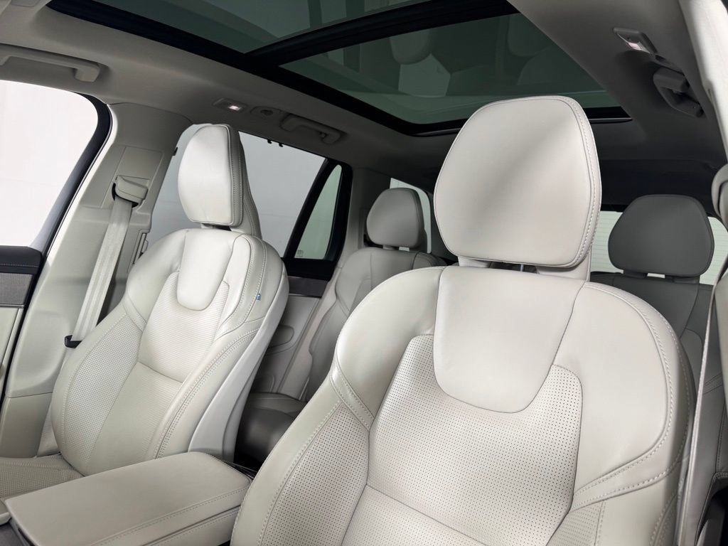 Certified 2026 Volvo XC90 B6 Ultra AWD/4WD image 19