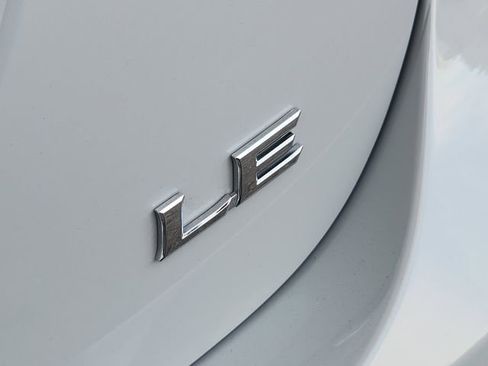 Used 2024 Toyota Camry LE image 9