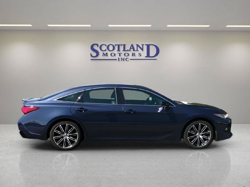 Used 2020 Toyota Avalon Touring w/ All Weather Liner Package FWD image 5