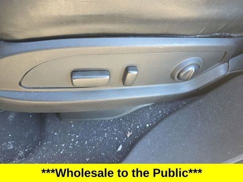 Used 2011 Buick Enclave CXL image 22