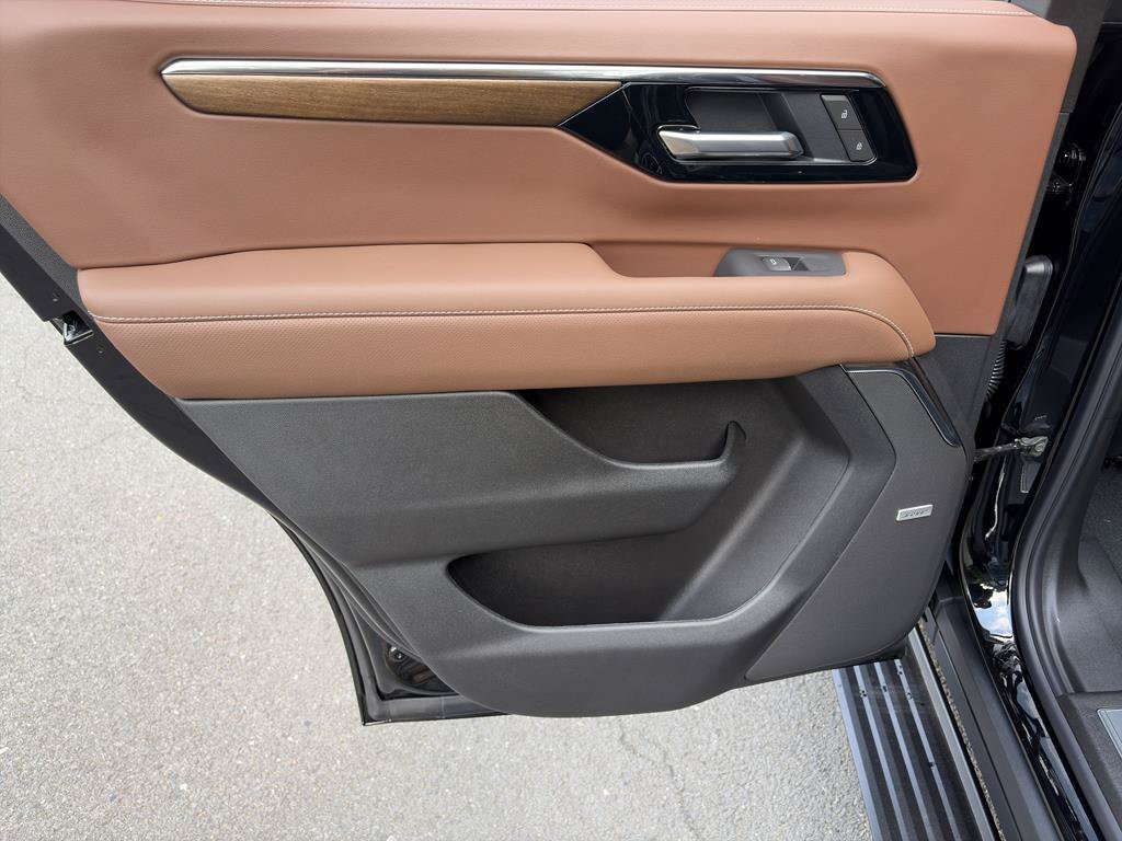 New 2026 Chevrolet Tahoe High Country AWD/4WD image 27