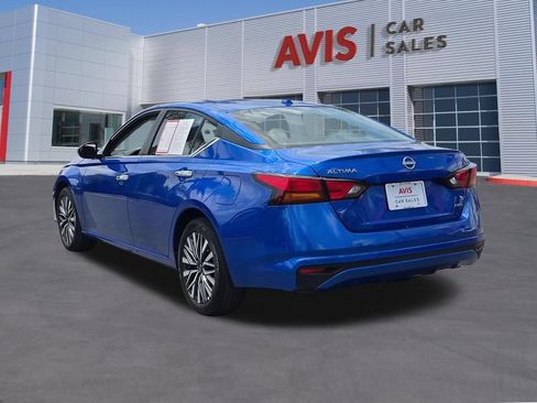 Used 2025 Nissan Altima 2.5 SV AWD/4WD image 9