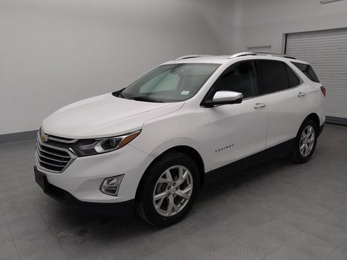 Used 2021 Chevrolet Equinox Premier AWD/4WD image 2
