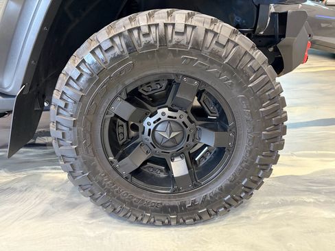 Used 2021 Jeep Wrangler Unlimited Sport AWD/4WD image 25