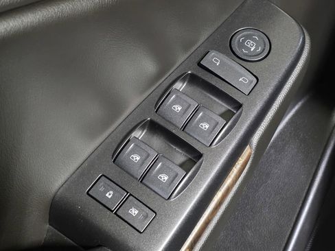 Used 2017 Chevrolet Tahoe LS image 23