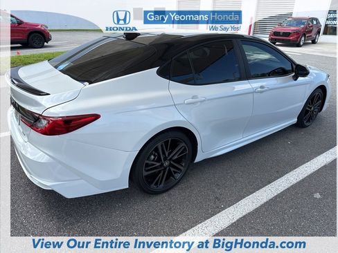 Used 2025 Toyota Camry XSE FWD image 5