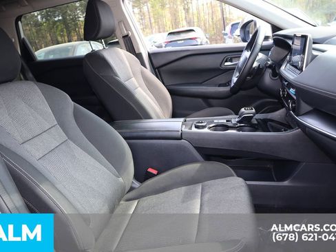 Used 2025 Nissan Rogue SV image 28