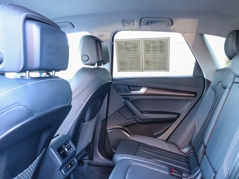 Used 2024 Audi Q5 2.0T Premium image 19