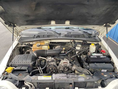 Used 2005 Jeep Liberty Sport image 5