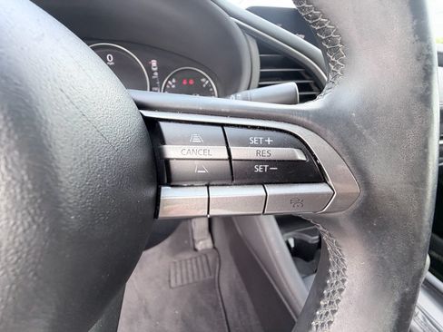 Used 2022 MAZDA MAZDA3 s FWD image 14