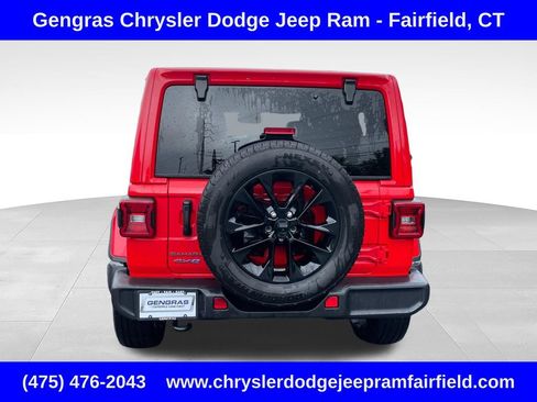 Certified 2025 Jeep Wrangler Unlimited Sahara AWD/4WD image 6