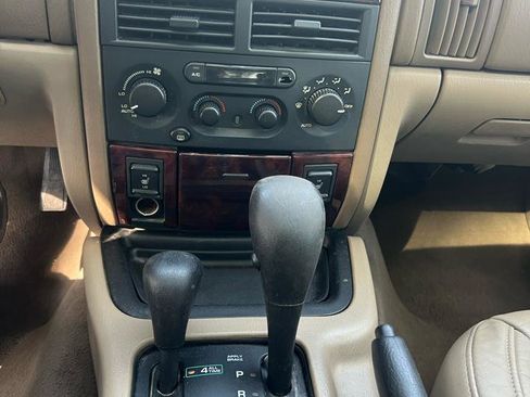 Used 2001 Jeep Grand Cherokee Limited image 29