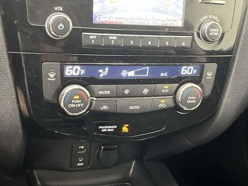 Used 2015 Nissan Rogue SV AWD/4WD image 17