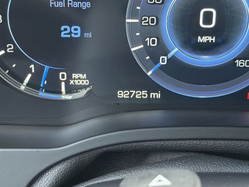 Used 2017 Cadillac Escalade Luxury image 29