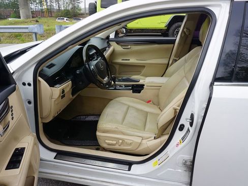Used 2015 Lexus ES 350 w/ Luxury Package image 2