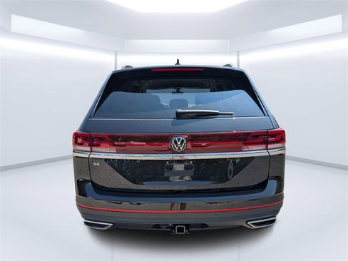 New 2026 Volkswagen Atlas SE image 4