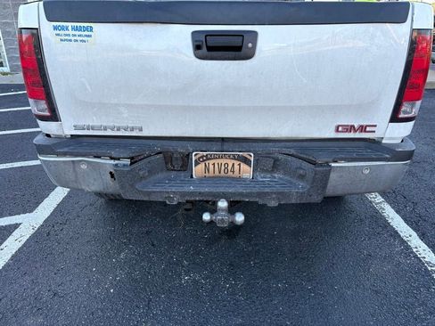 Used 2007 GMC Sierra 2500 SLT w/ Z71 Off-Road Package image 6